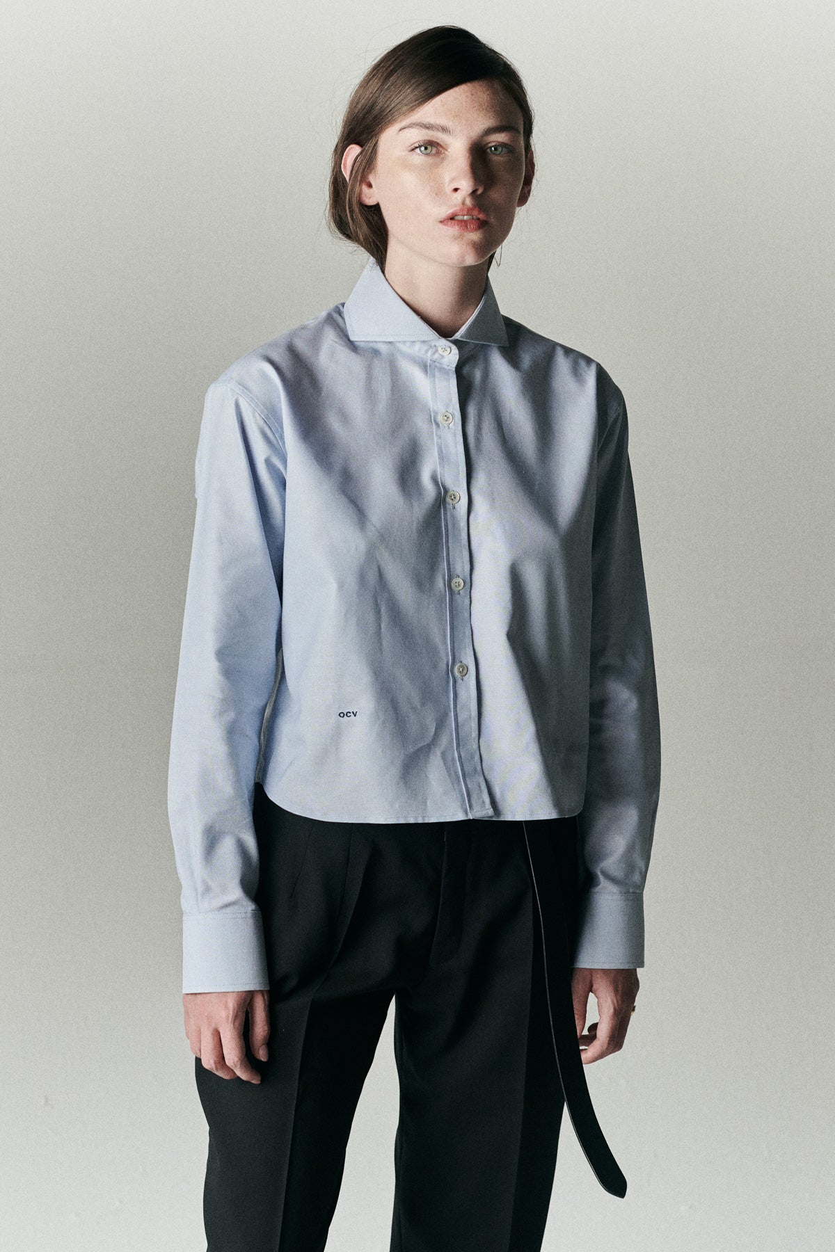 CROPPED ELEGANT OXFORD SHIRT - ALUMO SWISS COTTON Chava Studio CROPPED ELEGANT OXFORD SHIRT - ALUMO SWISS COTTON Chava Studio